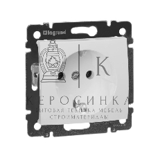 Розетка электрическая Valena с заземлением (белая)