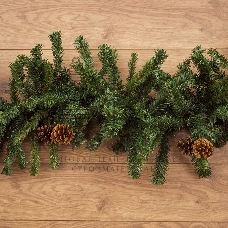 Еловый шлейф Neon-night 2,7 м с шишками, объем 36 см